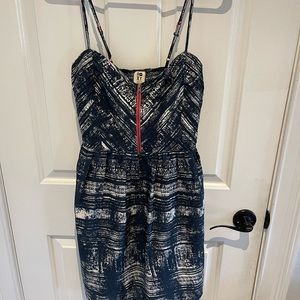 Cute summer Roxy dress, size M, no tags but never worn